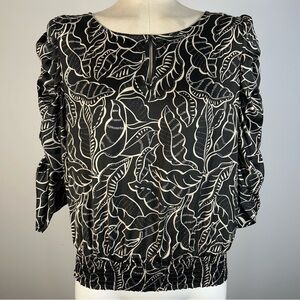 ❤️ Tamara H Chic Black and White Leaf Pattern Blouse M